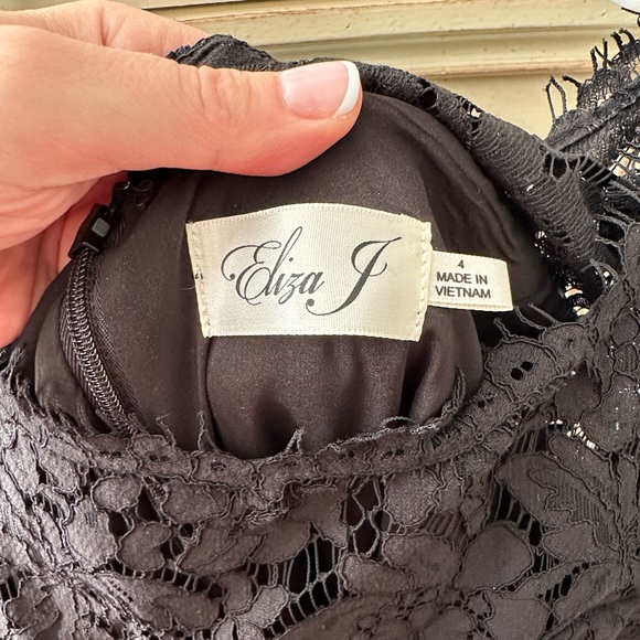 🌟✨Eliza J Fit & Flare Cocktail Dress - size 4 ✨🌟 - Picture 9 of 10